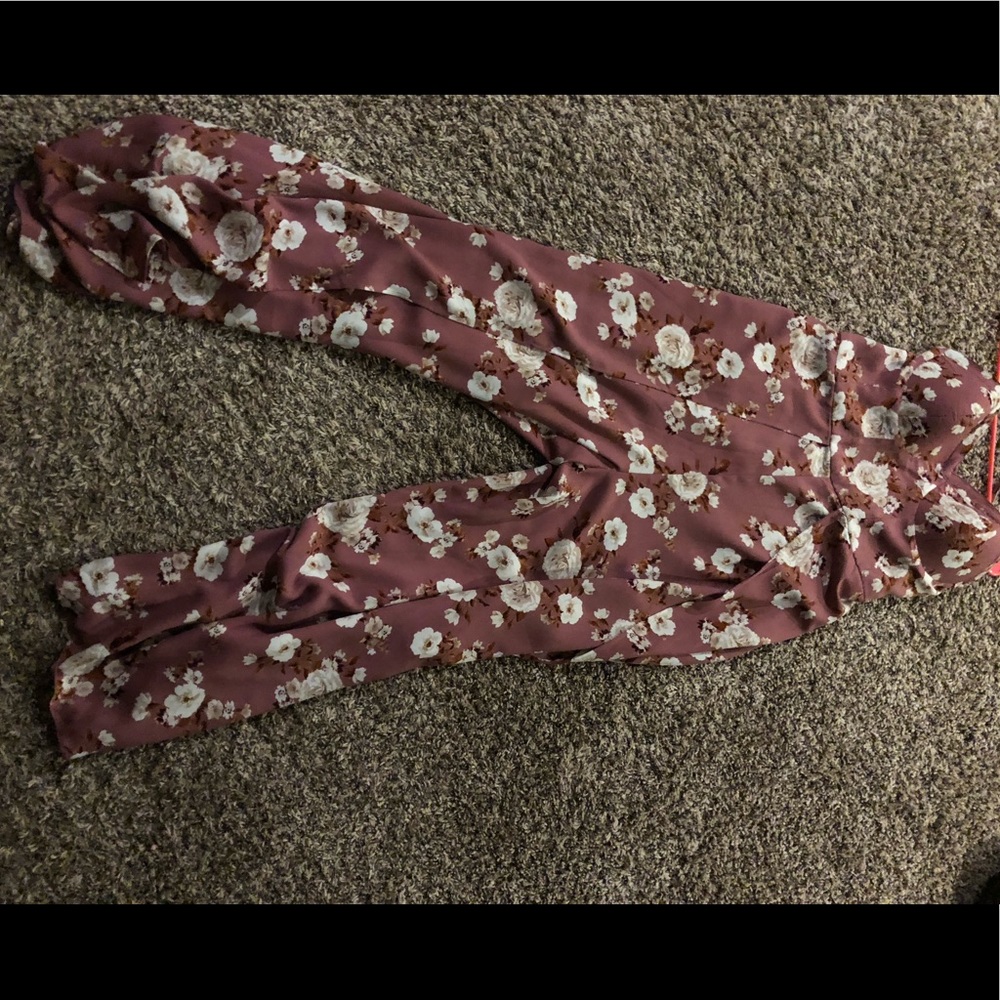 V-neck floral jump suit